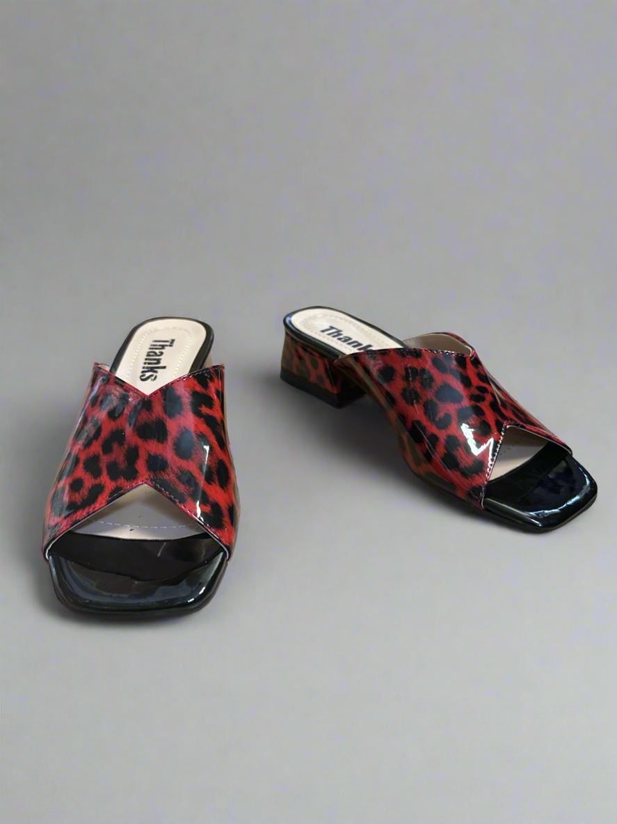 Red leopard clutch purse & slip on heels (37)